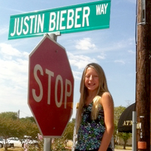 Caroline Gonzalez, Justin Bieber Caroline Gonzalez, Justin Bieber